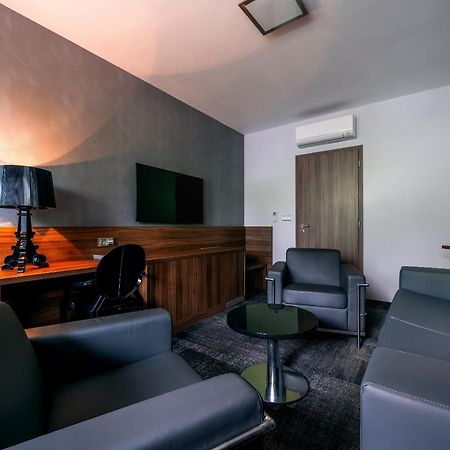 Hotel Jezerka เซช ภายนอก รูปภาพ