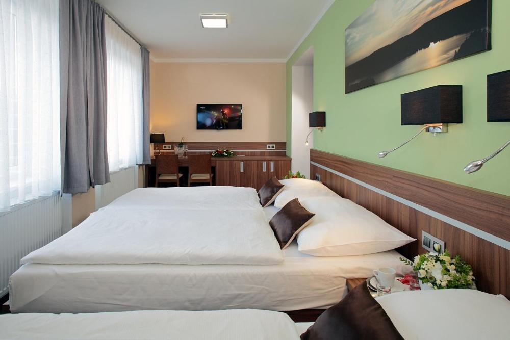 Hotel Jezerka เซช ภายนอก รูปภาพ