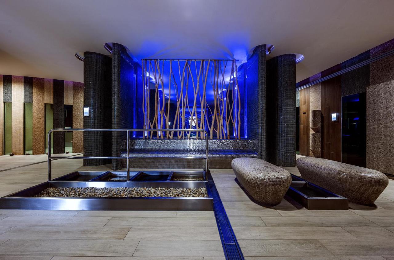 Hotel Jezerka เซช ภายนอก รูปภาพ